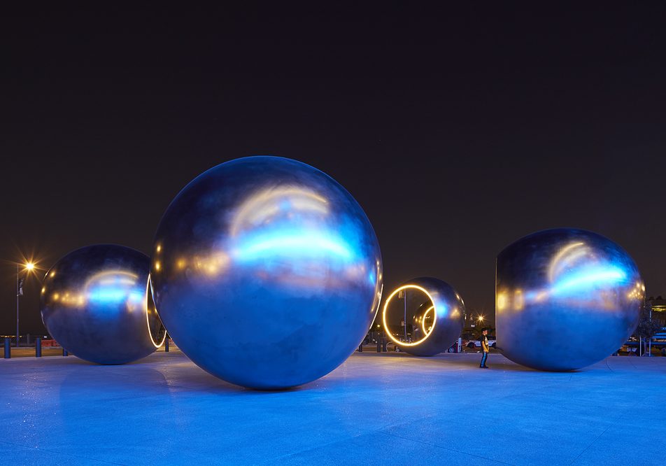 5.-Eliasson-Seeing_Spheres-night